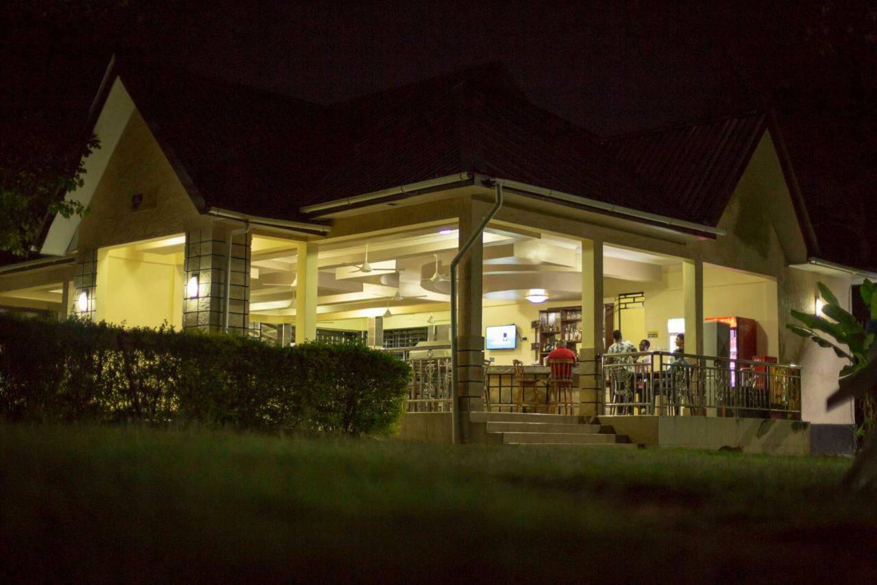 Cba Hotel Tanga Exterior foto